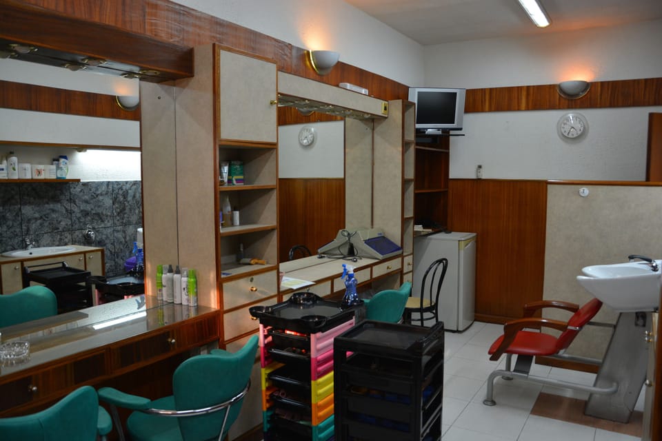 Nail salon