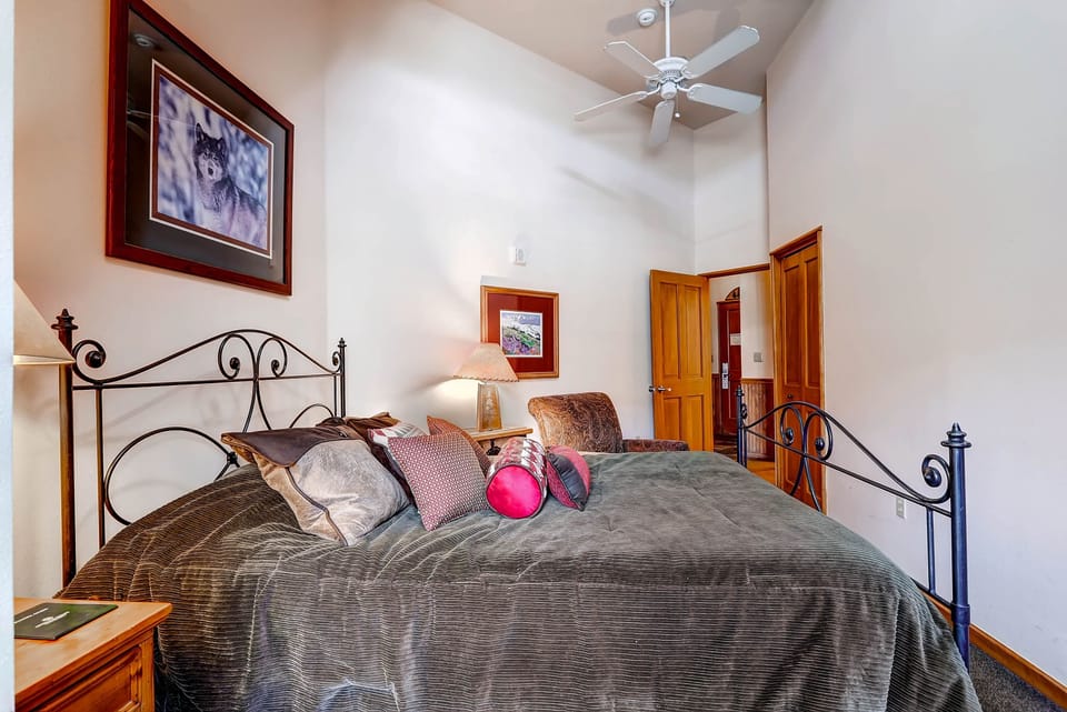 Condo, 3 Bedrooms | 3 bedrooms, free WiFi, bed sheets