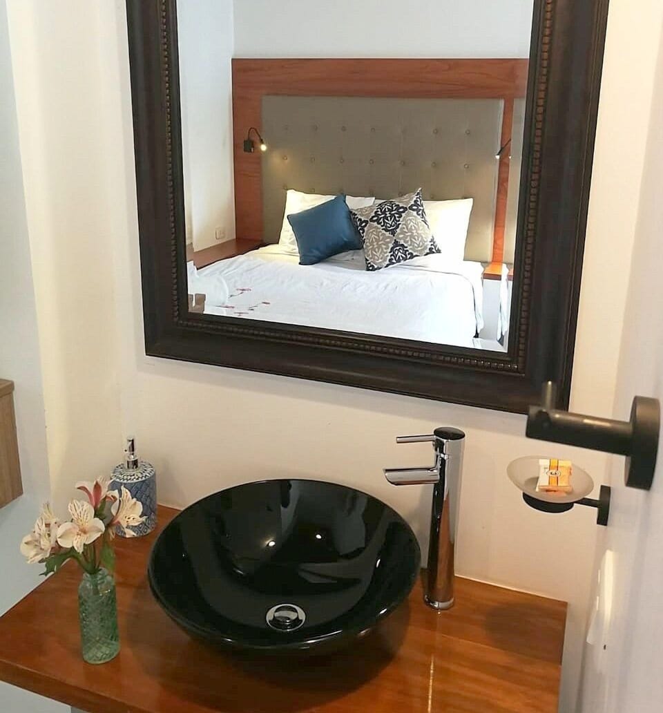 Deluxe Single Room, 1 Twin Bed | Minibar, in-room safe, blackout drapes, iron/ironing board (on request)