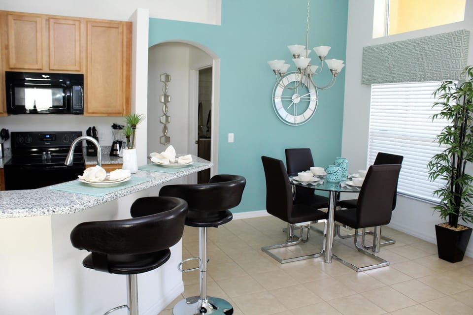 Family House | Dining