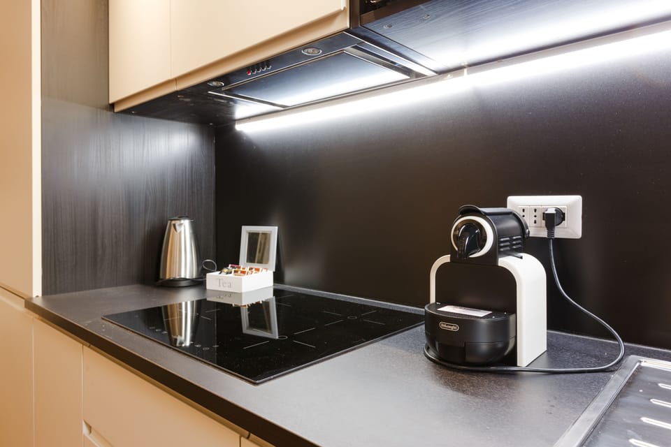 Hob, coffee pods, Nespresso, kettle