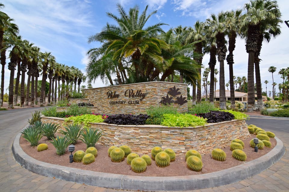 Welcome to Palm Valley Country Club