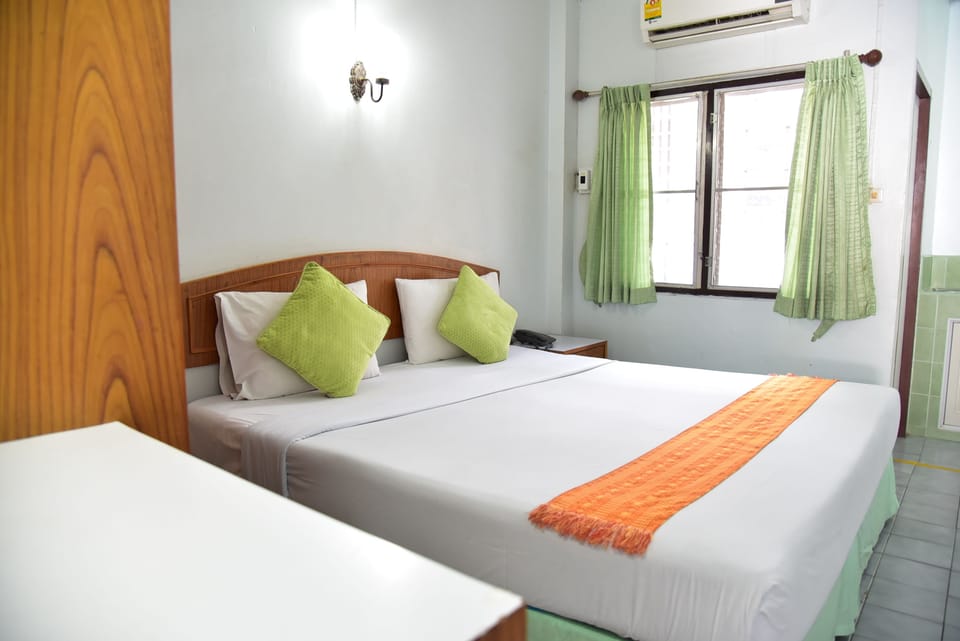 Standard Double Room | Minibar, free WiFi