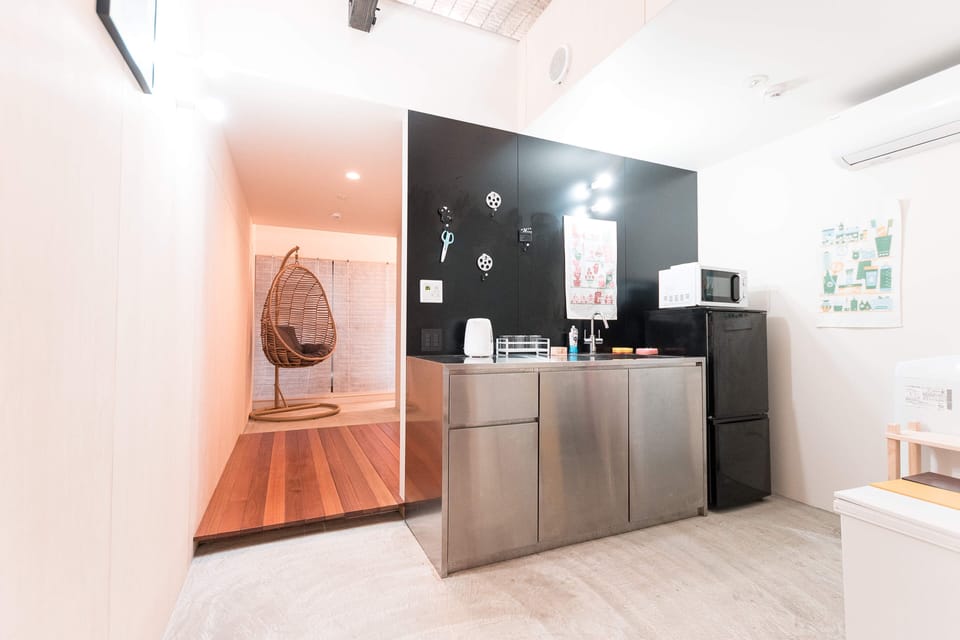 Fridge, microwave, stovetop, electric kettle