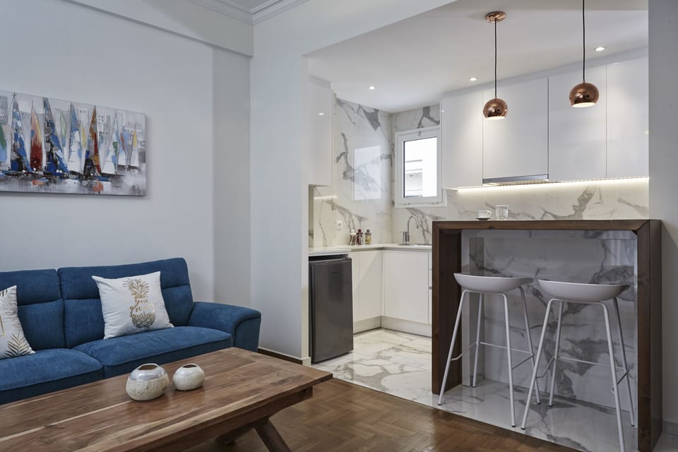 Apartment | Living area | 55-inch flat-screen TV with satellite channels, TV, Netflix
