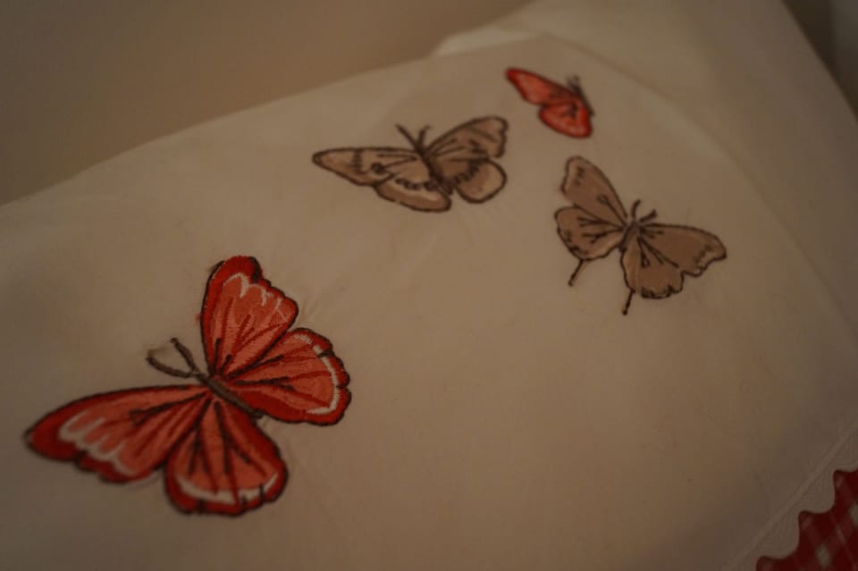 Family Room | 1 bedroom, premium bedding, Select Comfort beds, laptop workspace