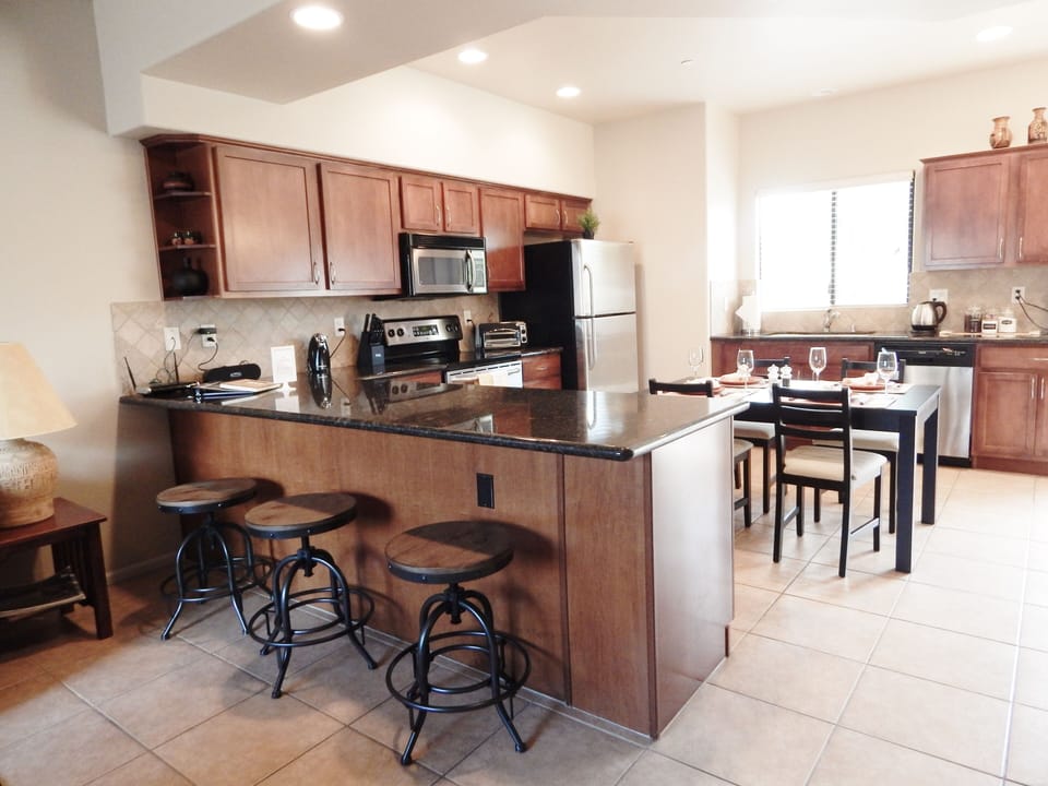 Breakfast Bar With Additional Seating