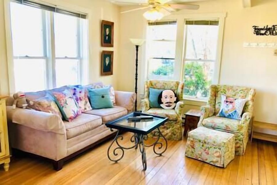 Comfortable living room with fun, charm and sparkle. Sit and relax and connect!