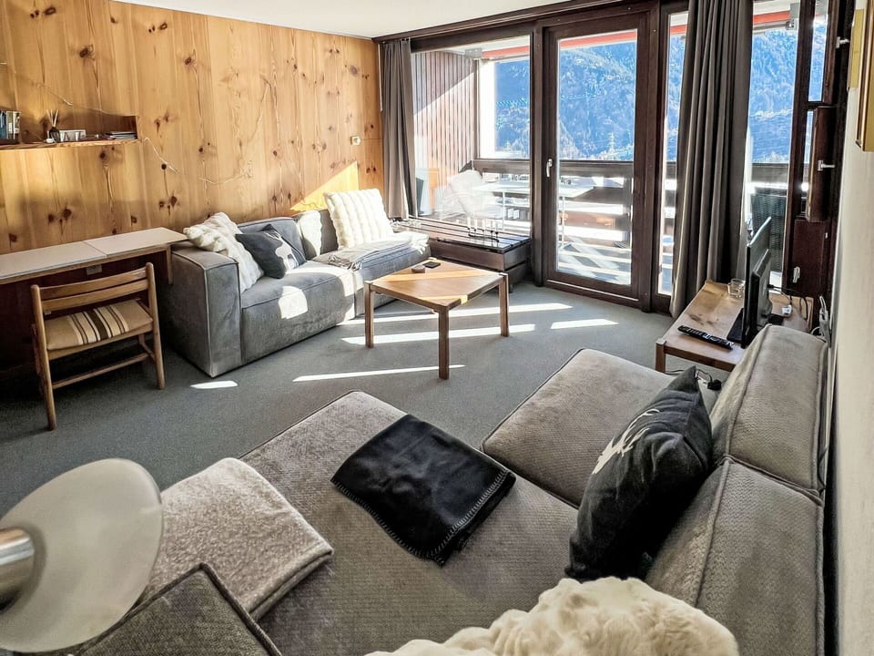 Mountain Range, Winter, Glacial Landform, Hardwood, Chair, Alps, Snow, Freezing, Living Room, Ice Cap