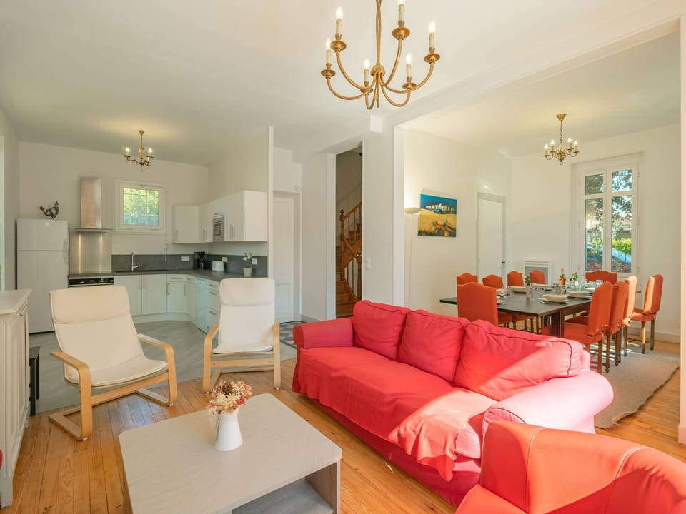 Table, Furniture, Property, Couch, White, Chair, Lighting, Living Room, Wood, Decoration