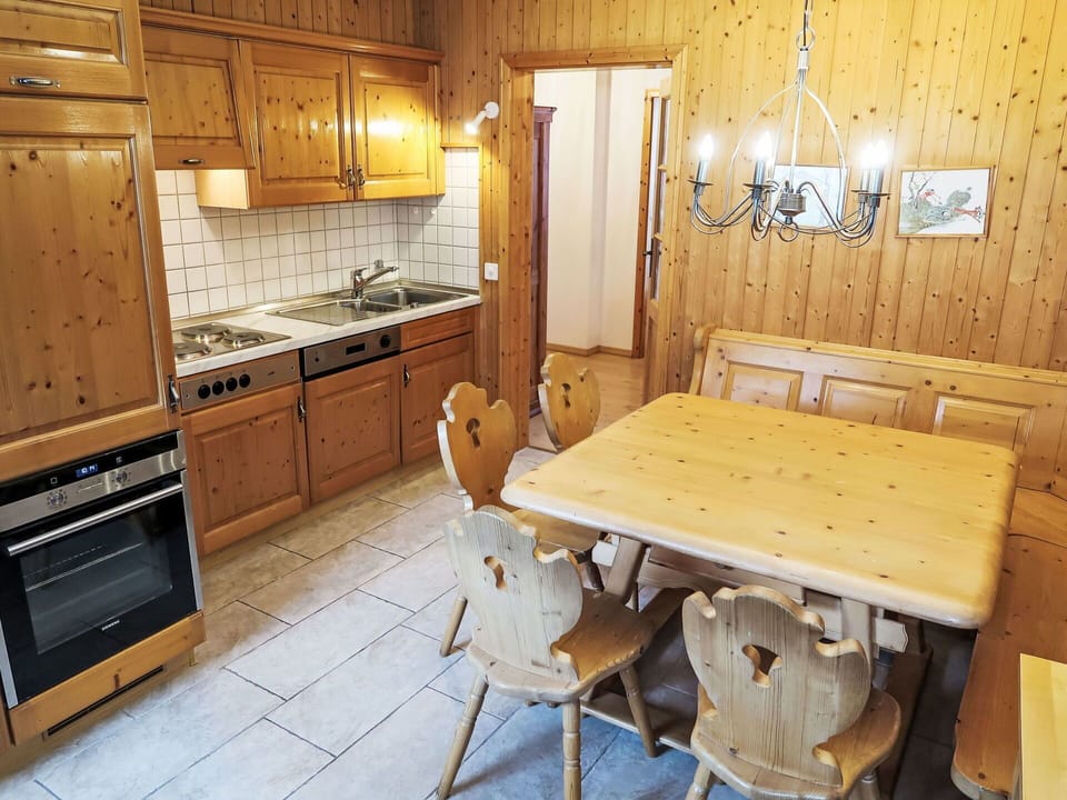 Furniture, Cabinetry, Property, Building, Countertop, Table, Wood, Drawer, Interior Design, Chair