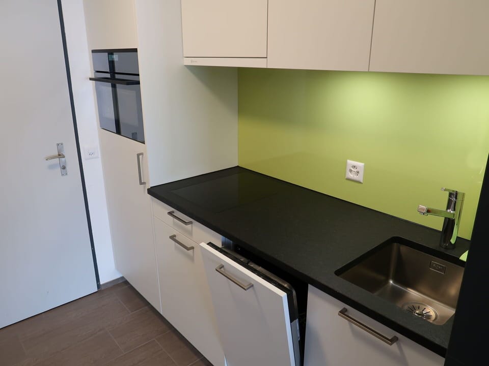 Cabinetry, Countertop, Kitchen Sink, Property, Tap, Kitchen Appliance, Sink, Kitchen Stove, Home Appliance, Kitchen