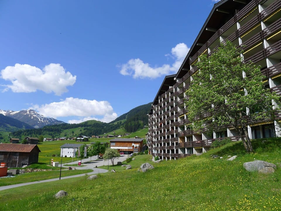 Cloud, Sky, Building, Plant, Natural Landscape, Land Lot, Grass, House, Mountain, Landscape