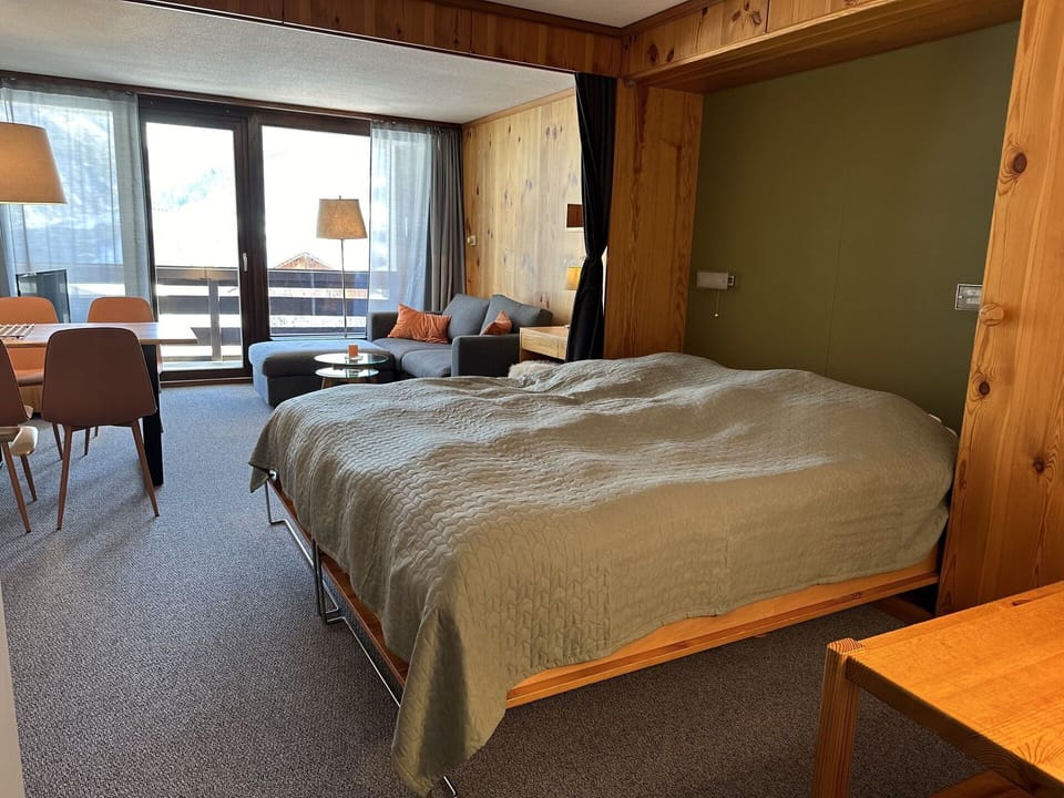 Furniture, Property, Building, Comfort, Bed Frame, Window, Textile, Wood, Bed, Interior Design