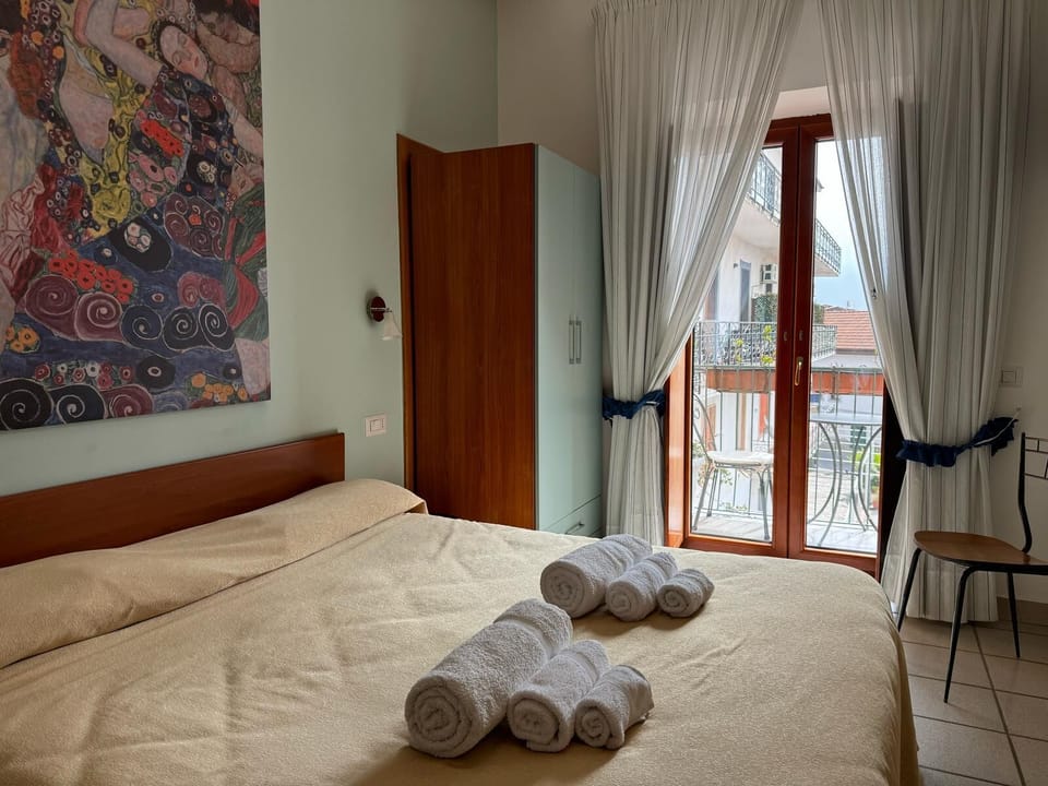 Double or Twin Room | Premium bedding, down comforters, in-room safe, desk