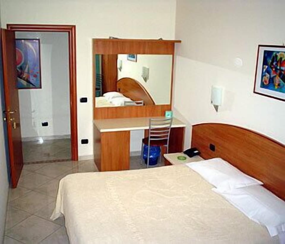 In-room safe, desk, free WiFi, bed sheets