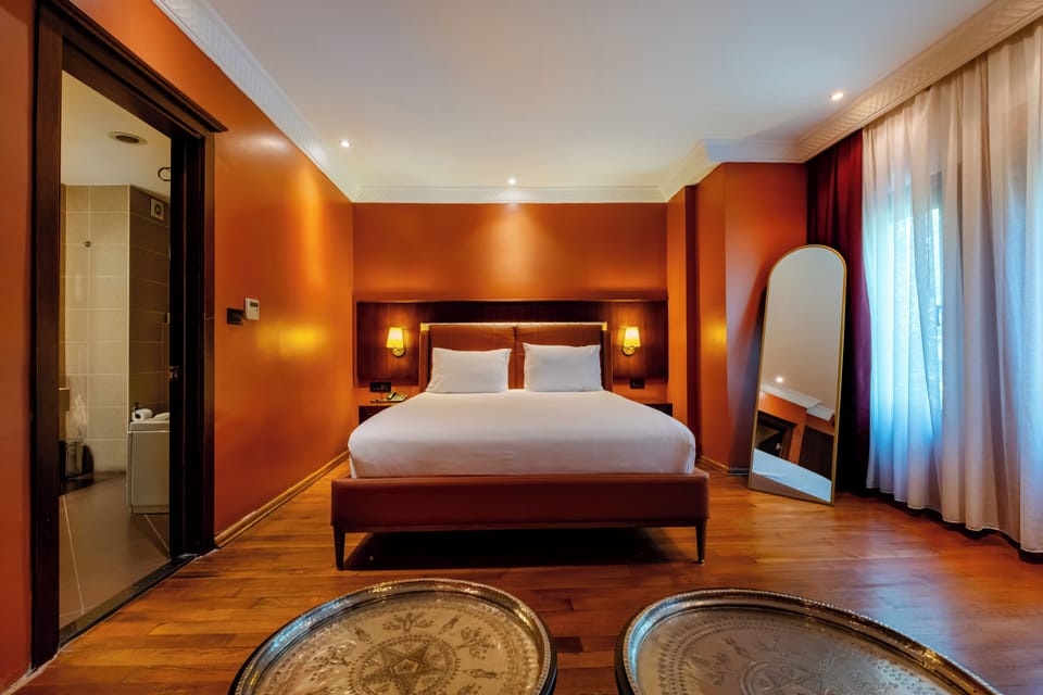 Comfort Room, Garden View | Premium bedding, minibar, in-room safe, desk