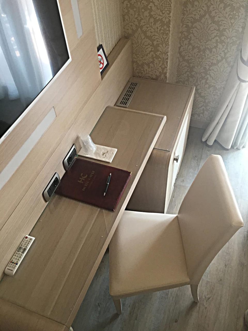 Minibar, in-room safe, desk, laptop workspace