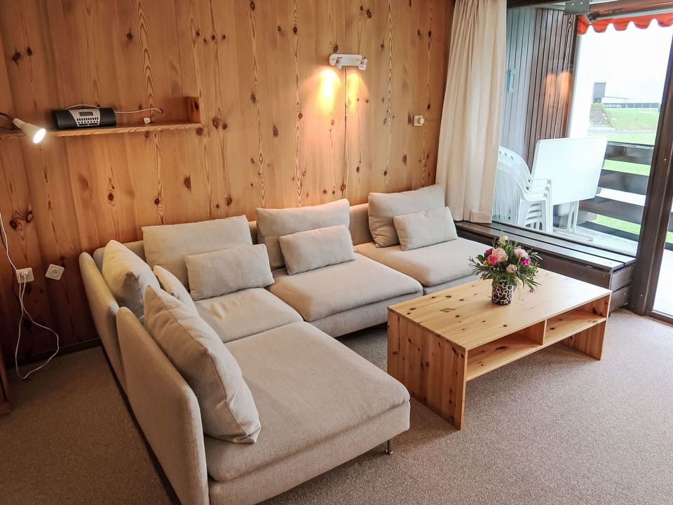 Furniture, Couch, Plant, Table, Comfort, Wood, Living Room, Interior Design, Building, Lamp