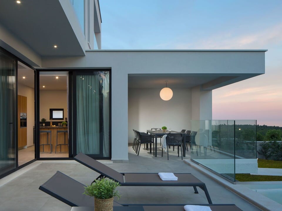 Property, Building, House, Architecture, Home, Interior Design, Real Estate, Ceiling, Facade, Room