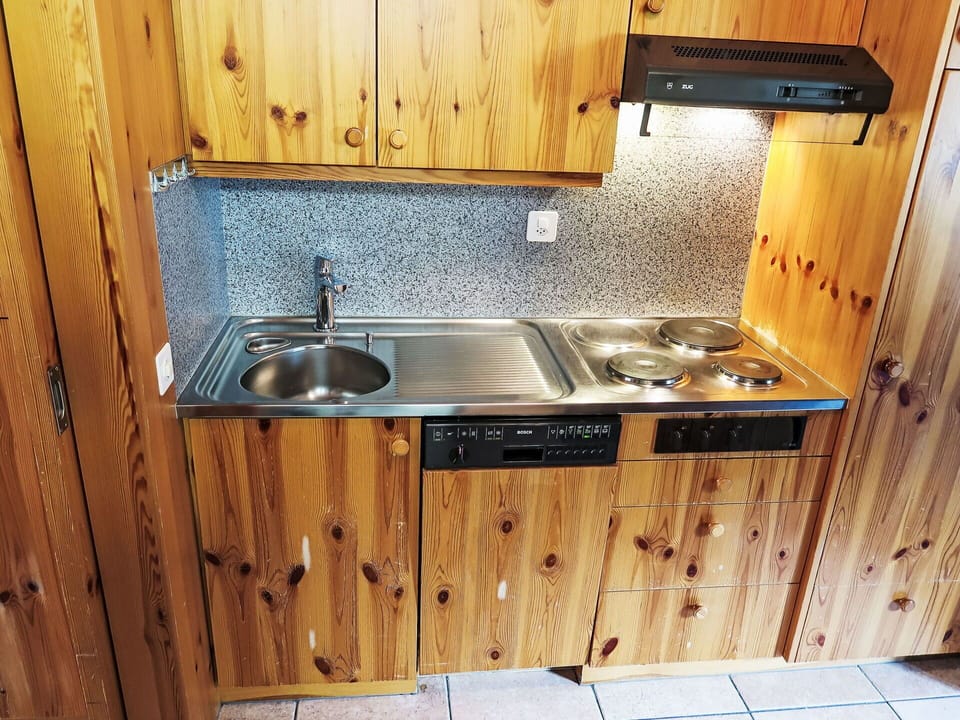 Brown, Cabinetry, Tap, Property, Kitchen Sink, Countertop, Sink, Wood, Plumbing Fixture, Kitchen