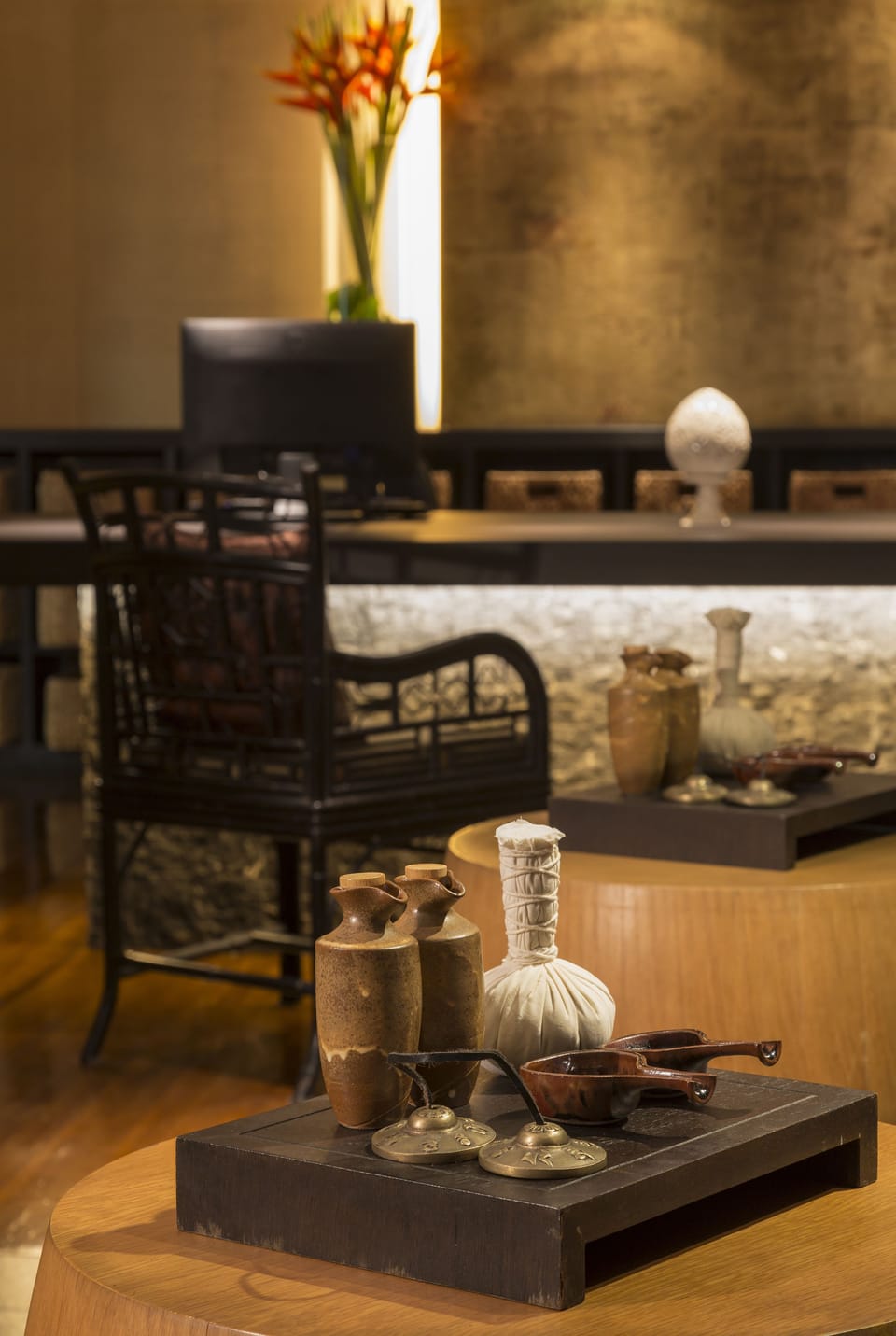 Couples treatment rooms, body treatments, hot stone massages