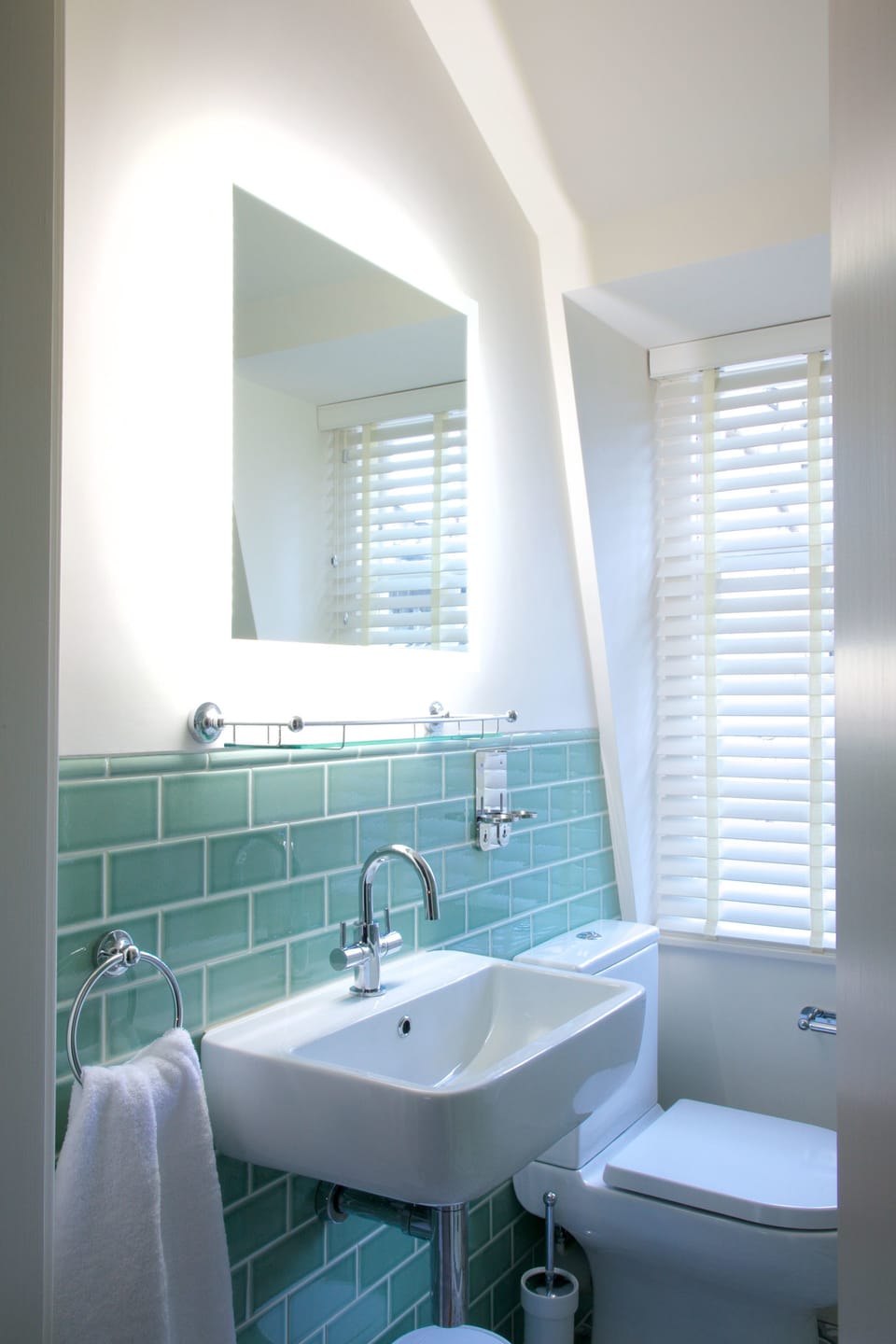 Superior Double Room, 1 Queen Bed, Non Smoking (second floor) | Bathroom amenities | Free toiletries, hair dryer, slippers, towels