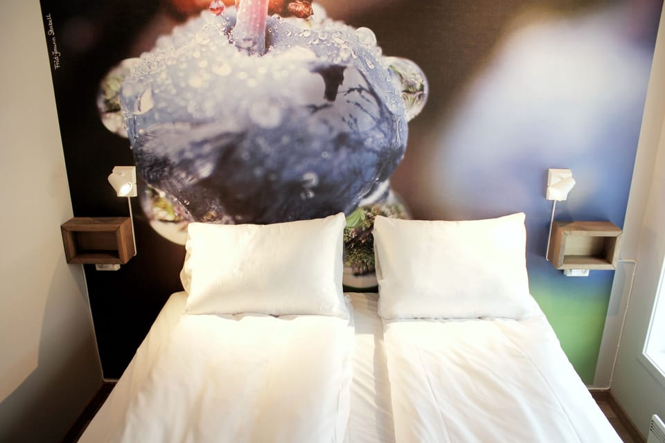 Double Room | Pillowtop beds, desk, iron/ironing board (on request), WiFi (free)
