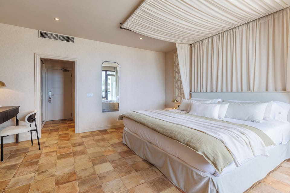 Standard Double Room, Mountain View | Pillowtop beds, minibar, in-room safe, desk