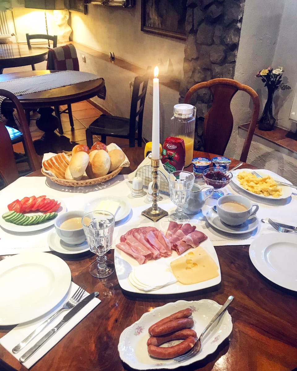 Daily cooked-to-order breakfast for a fee