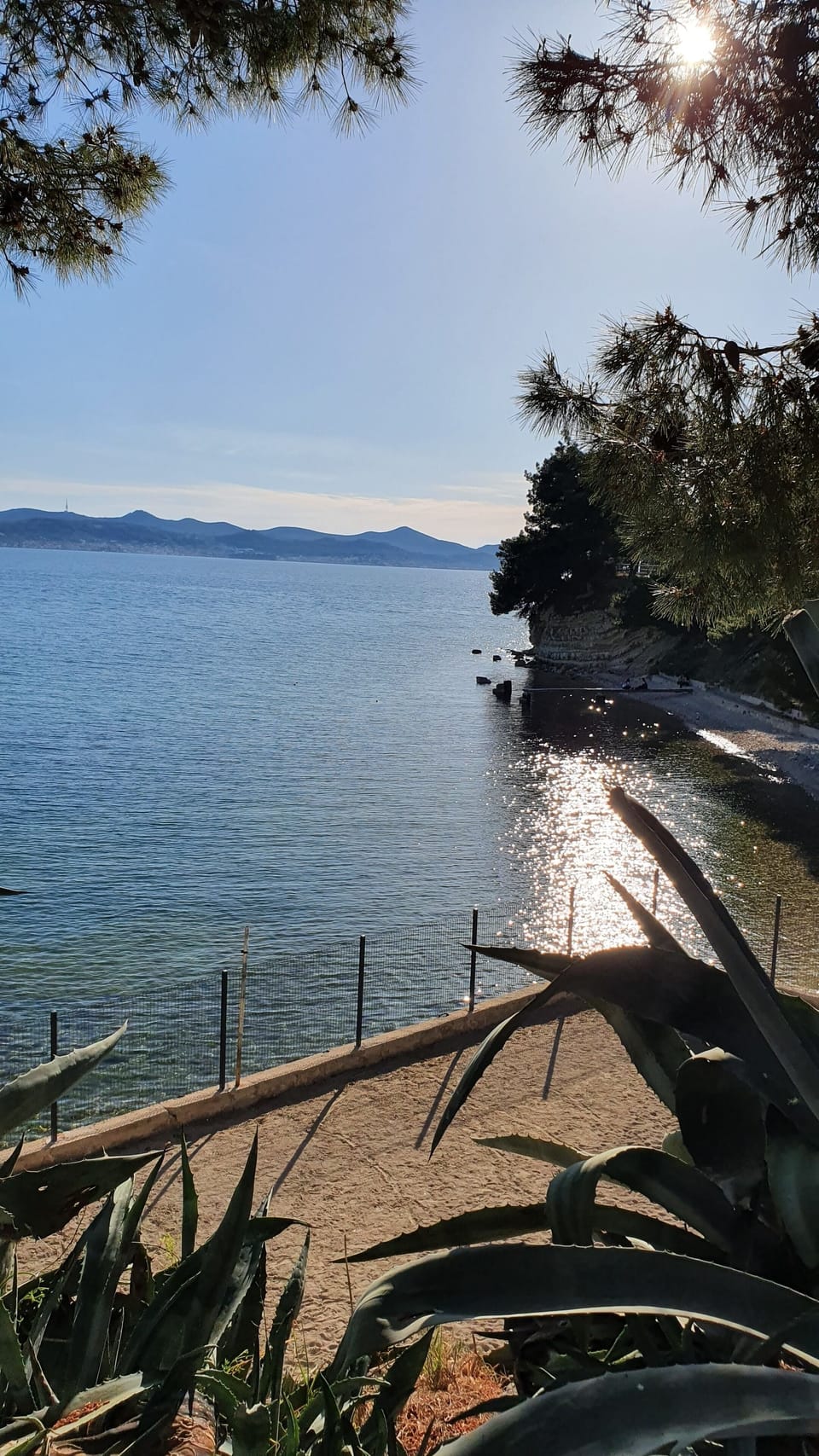 Beach nearby, 2 beach bars