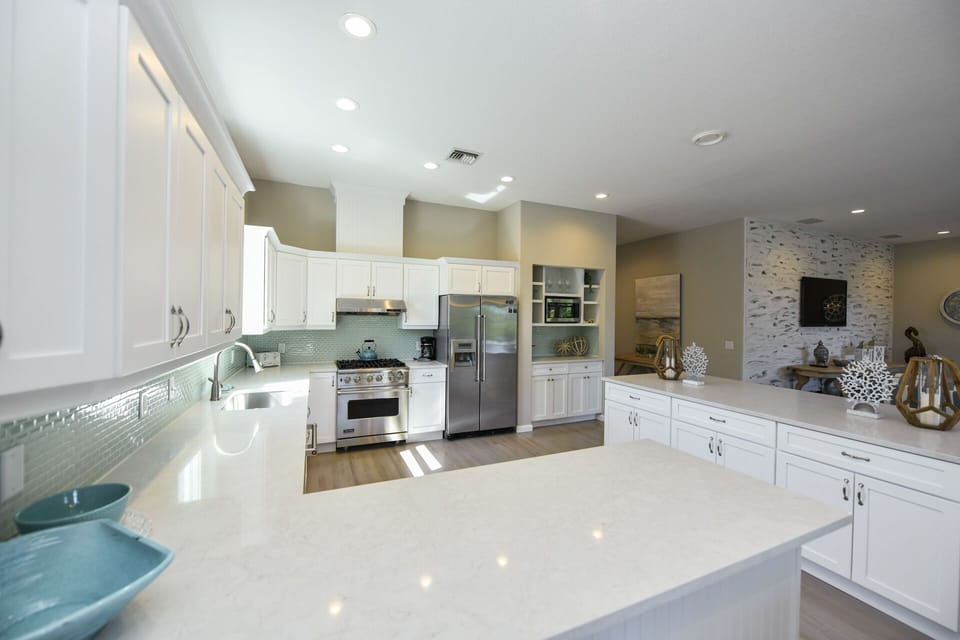 Spacious kitchen with appliances