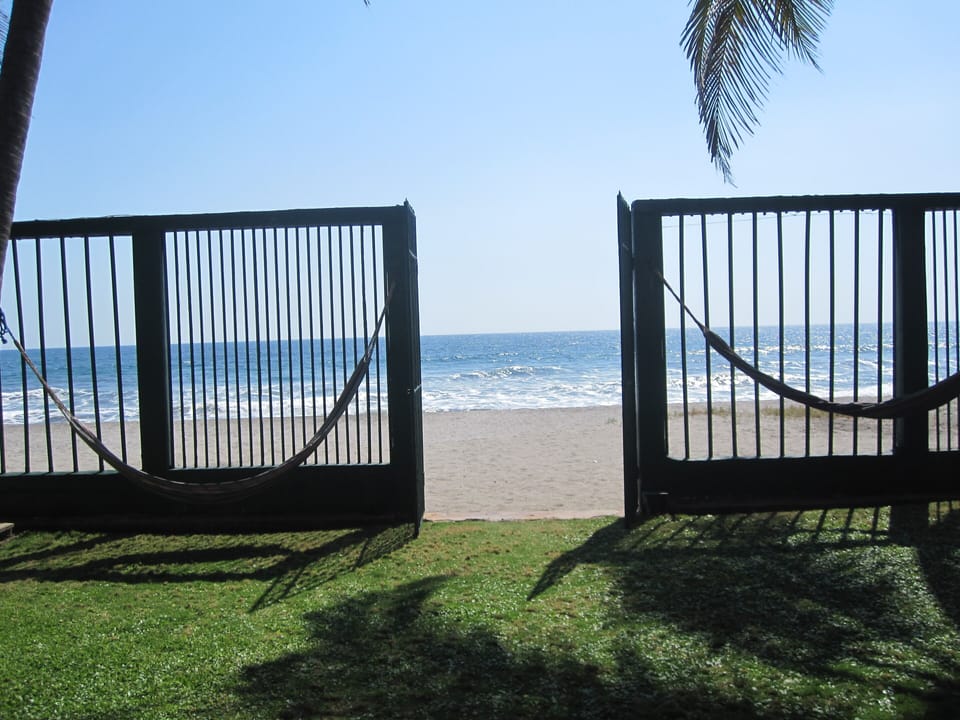 Just walk out your back gate. You can WALK for MILES either direction. NO ROCKS
