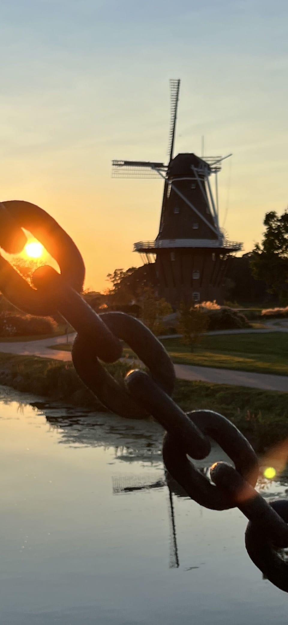Explore the vast experiences Holland has to offer. 
