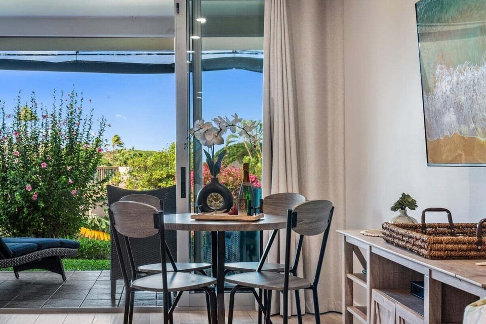 Enjoy your favorite food at four seater dining table