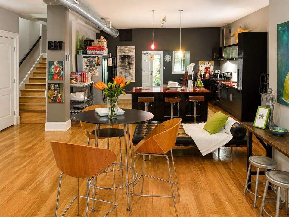 Presidential Studio Suite, 2 Bedrooms (1st Floor) | Living area | 51-inch flat-screen TV with cable channels, TV, Netflix