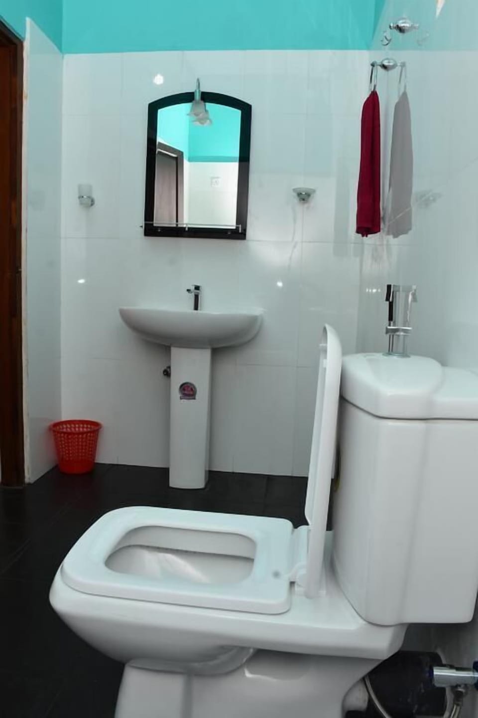 Deluxe Double Room, 1 Queen Bed, Accessible, Non Smoking | Bathroom | Shower, rainfall showerhead, bathrobes, bidet