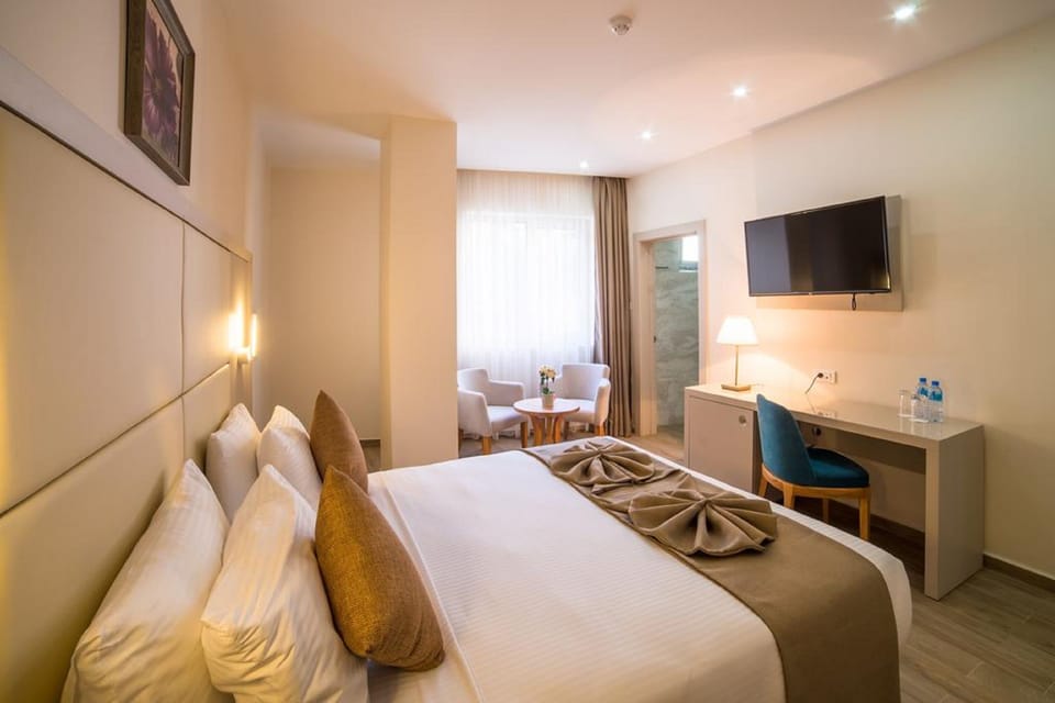 Premium bedding, minibar, in-room safe, desk
