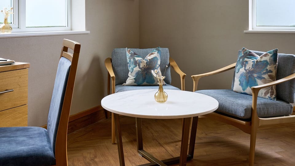 Deluxe Double Room | In-room safe, desk, soundproofing, iron/ironing board