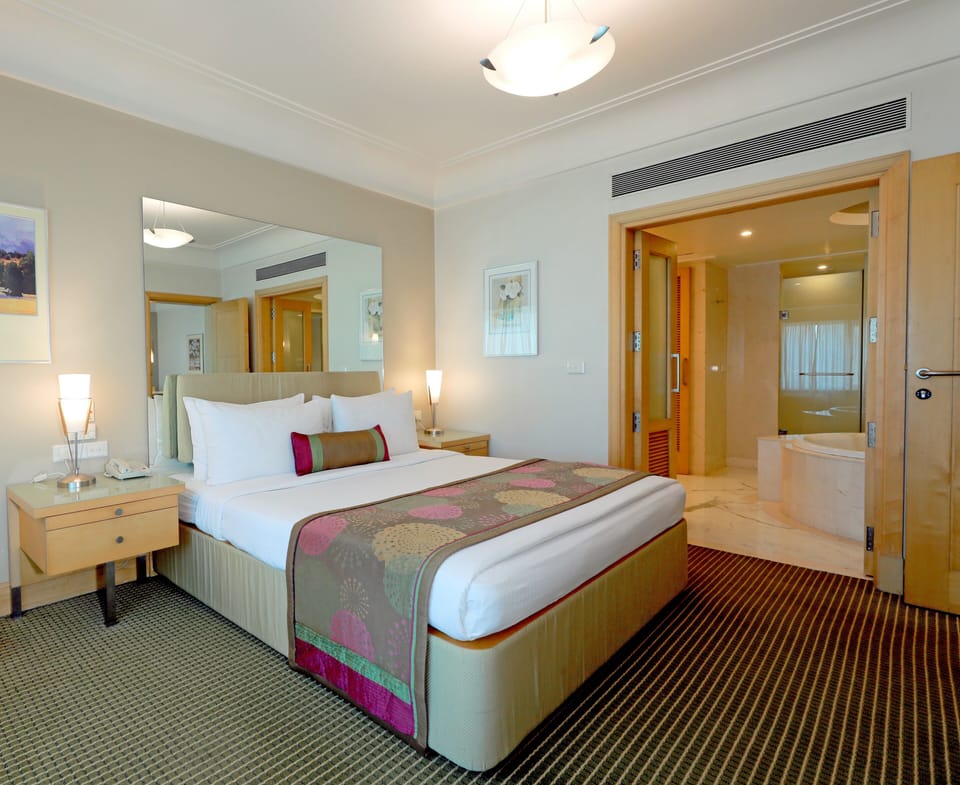 Presidential Suite | In-room safe, individually decorated, individually furnished, desk