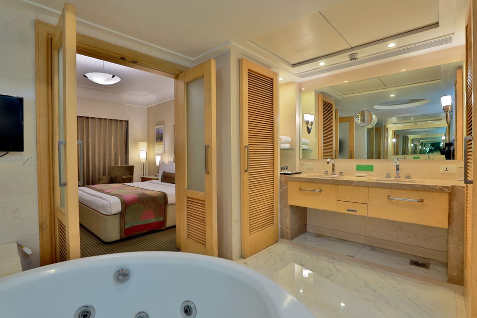 Presidential Suite | Jetted tub
