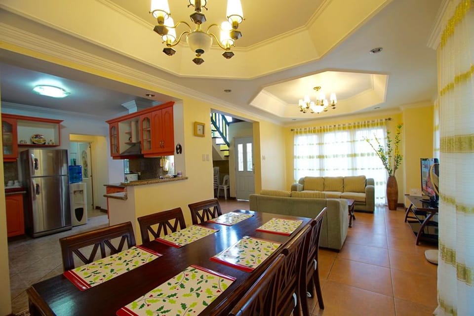 House, 5 Bedrooms | Living area | Flat-screen TV