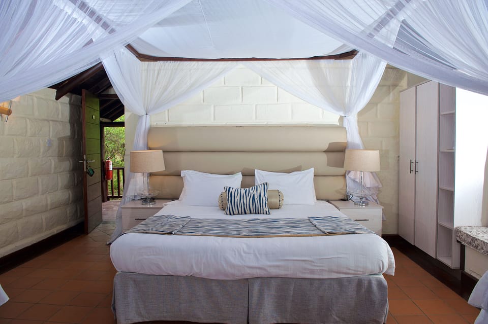 Standard Room | Premium bedding, pillowtop beds, in-room safe, desk