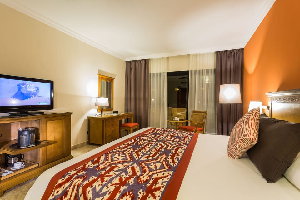 Down comforters, minibar, in-room safe, desk
