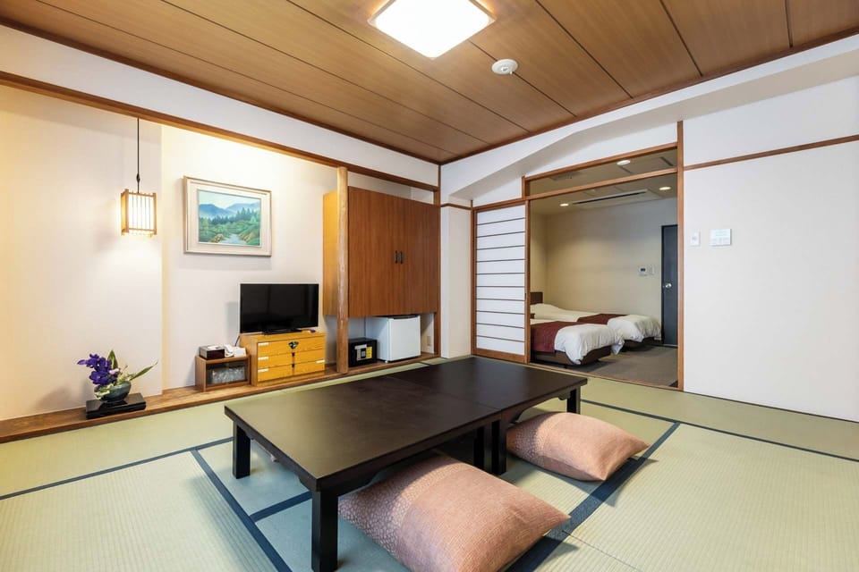 Japanese-Western Style Room with 2 Twin beds, Non Smoking | In-room safe, individually decorated, individually furnished