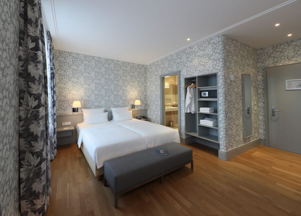 Grand Double Room | Hypo-allergenic bedding, in-room safe, individually decorated