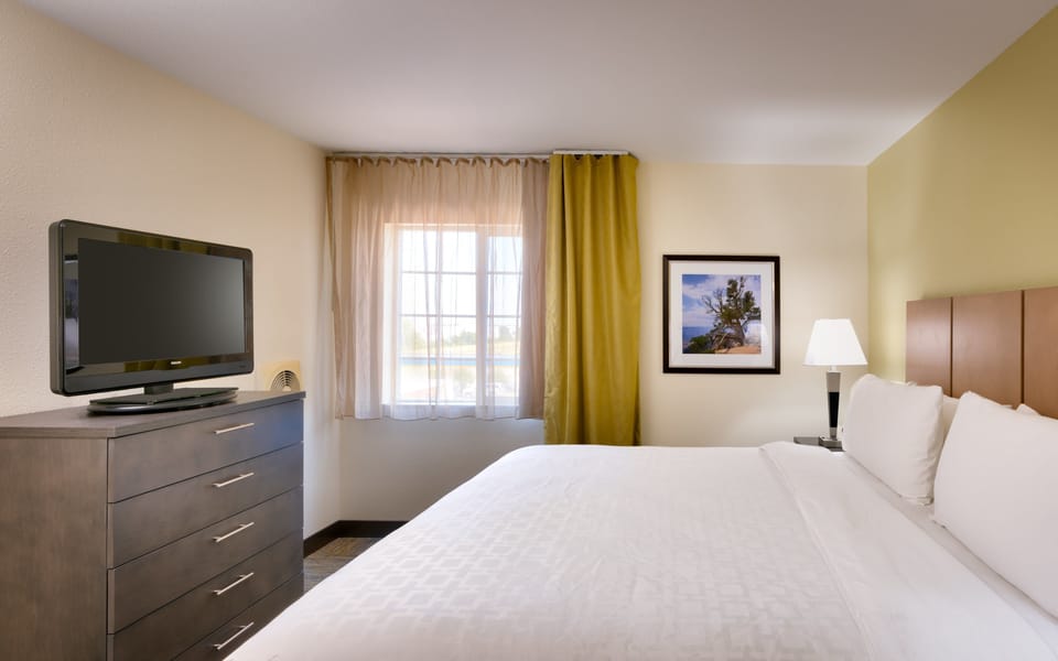 Suite, 1 Bedroom | Down comforters, in-room safe, desk, laptop workspace