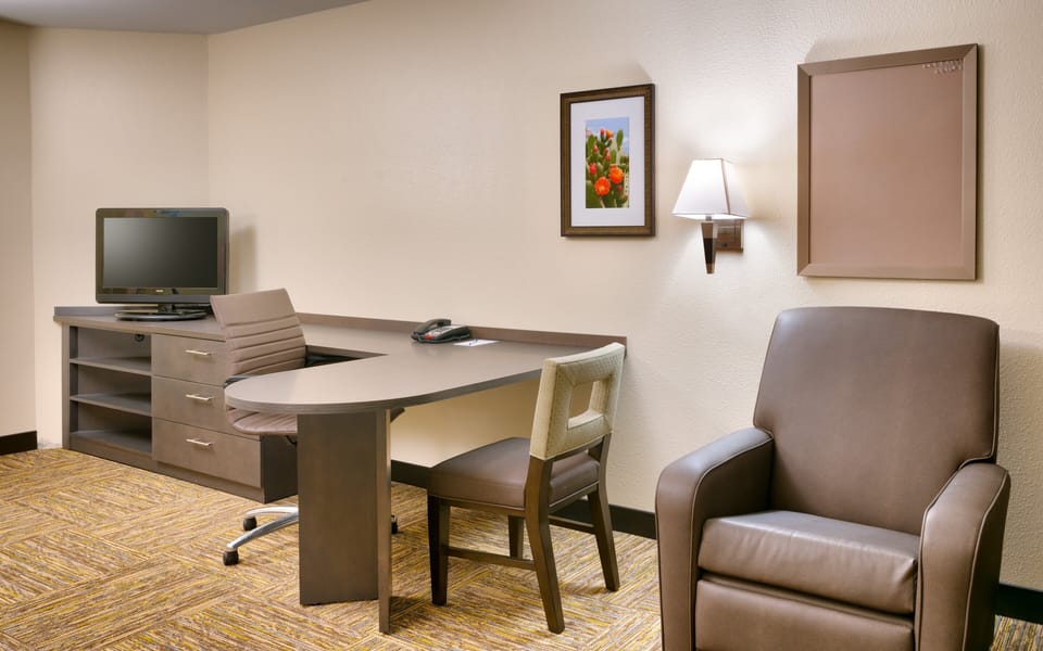 Down comforters, in-room safe, desk, laptop workspace