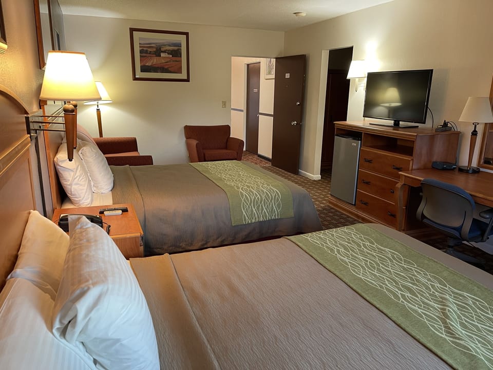 Iron/ironing board, free WiFi, bed sheets, alarm clocks
