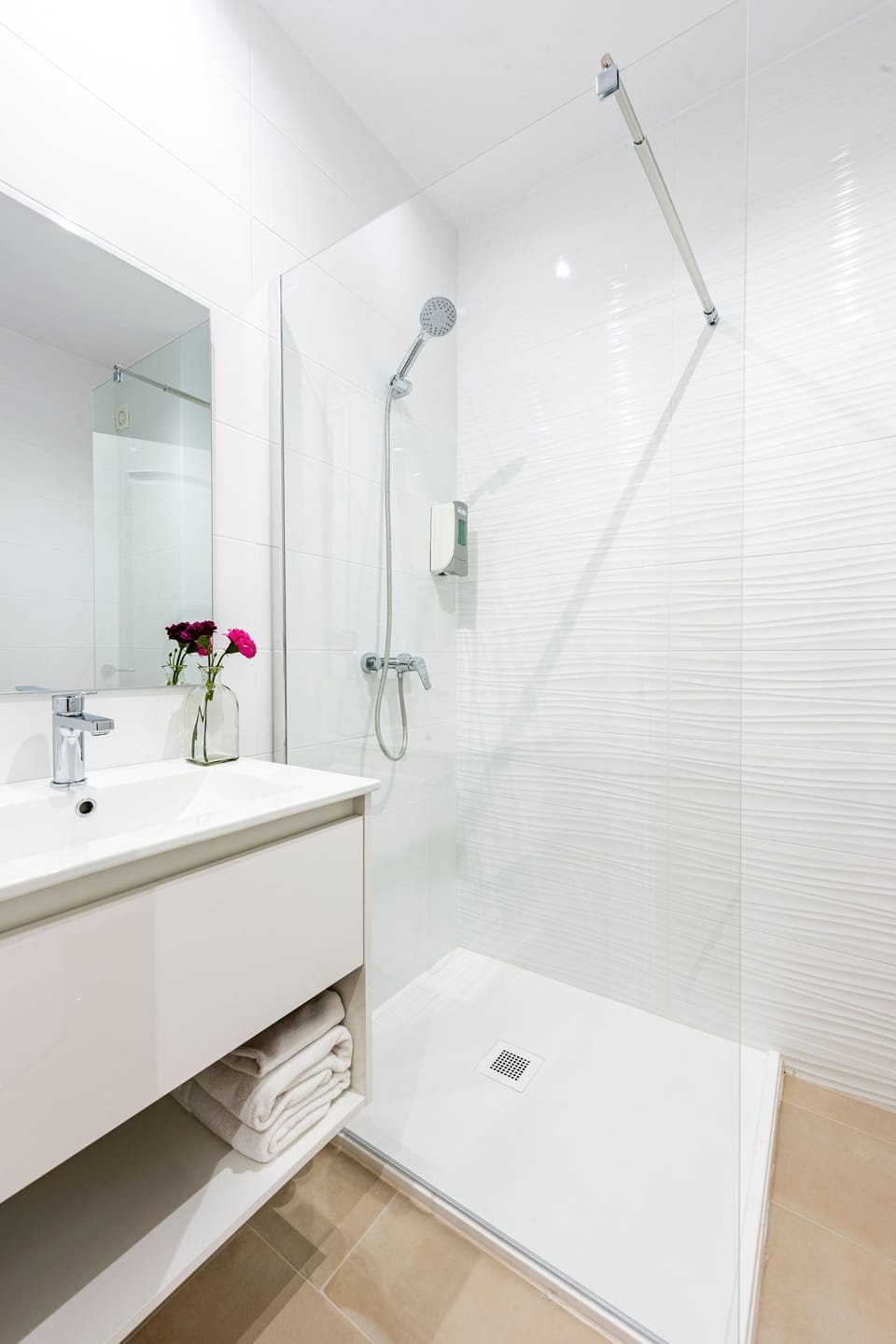 Double or Twin Room, Terrace | Bathroom | Combined shower/tub, free toiletries, hair dryer, slippers